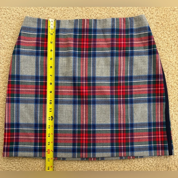 Vineyard Vines Plaid Mini Skirt Gray Red Navy Green Plaid Size 4 Wool Blend - Picture 8 of 8
